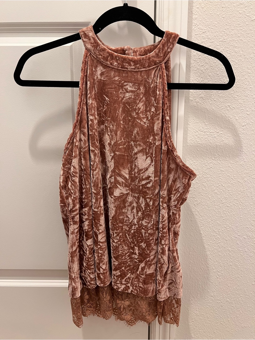 Miami Dusty Rose Crushed Velvet Lace Trim Sleeveless Top - Size Medium